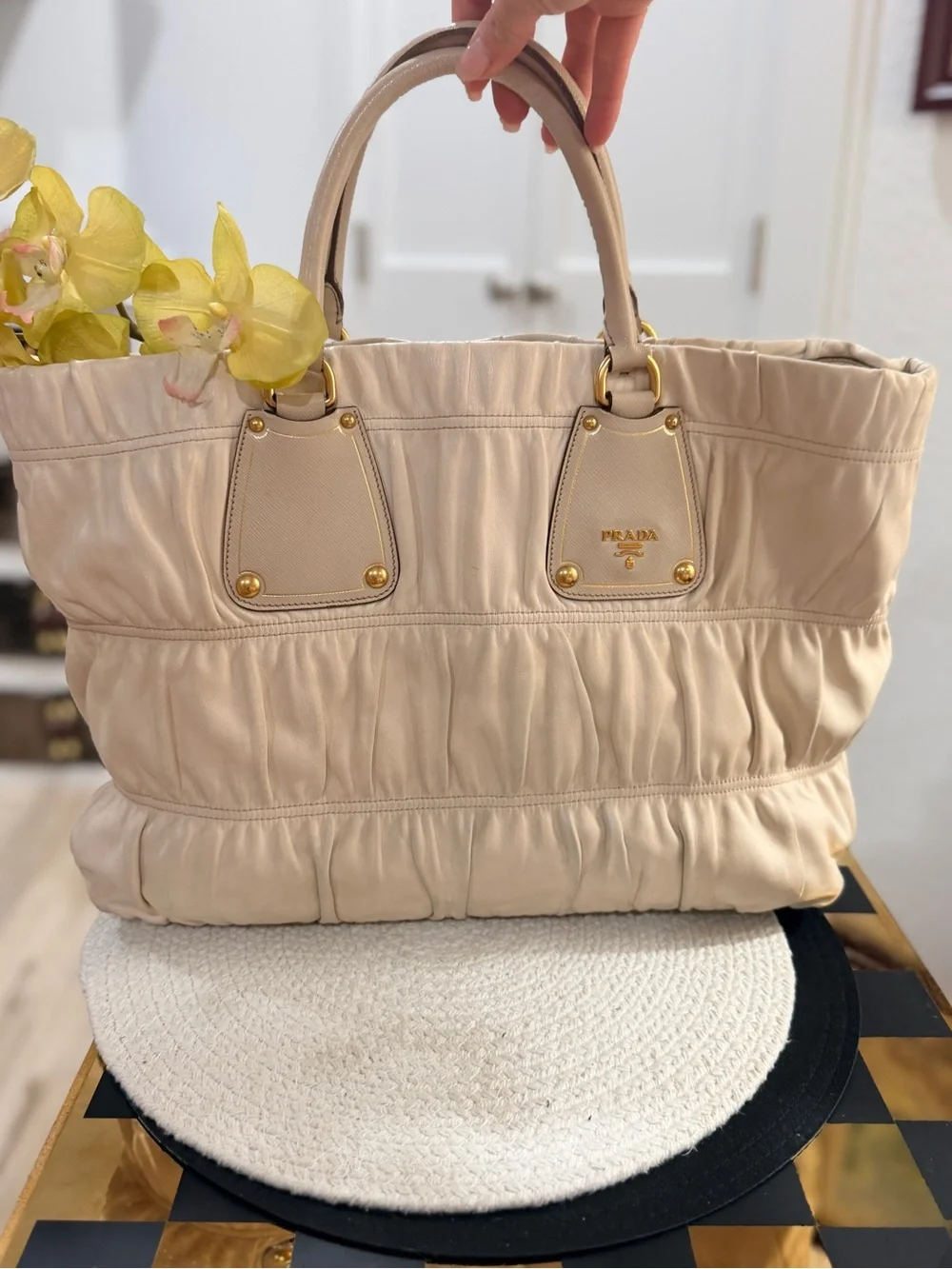 PRADA Gaufre Tote Bag Beige Lambskin Leather | Gold Hardware | VERY GOOD ❣️ - Picture 3 of 17